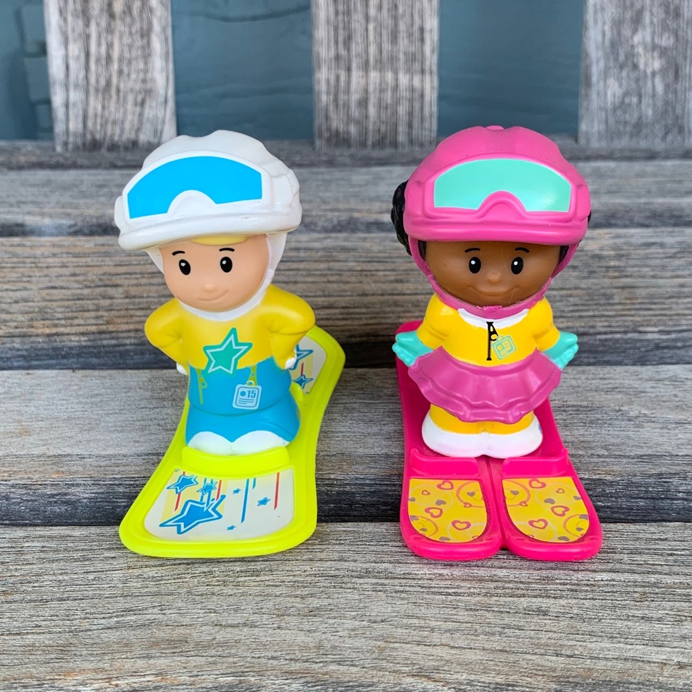 Fisher Price Little People Snowboarder Eddie and Skier Tessa Figures R9829 2019